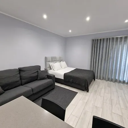 דירה Family קסקאיס